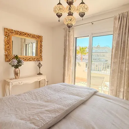 Jeanna B Apartment Nerja